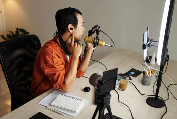 5 Local Influencers You Can Trust For Quality Tech Reviews