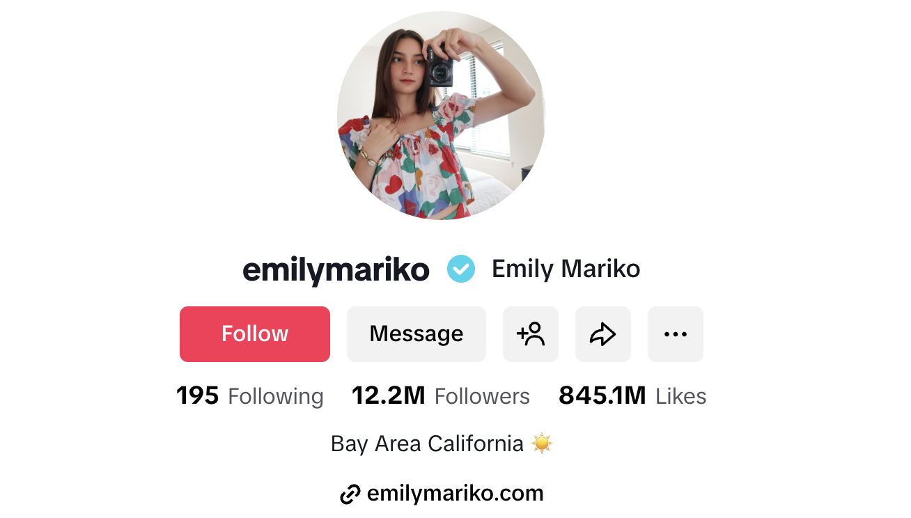Emily Mariko (@emilymariko) – 12.2M Followers
