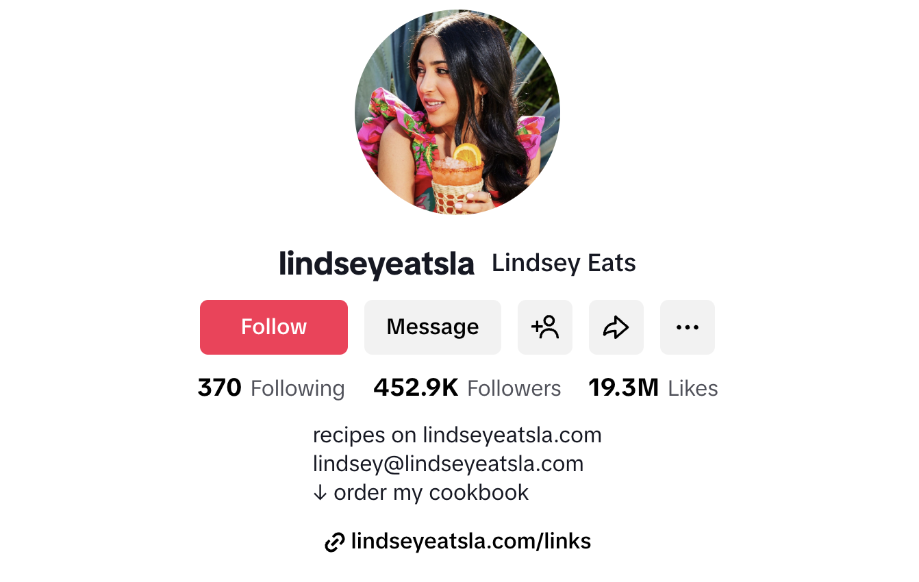 Lindsey (@lindseyeatsla) – 452.9K Followers