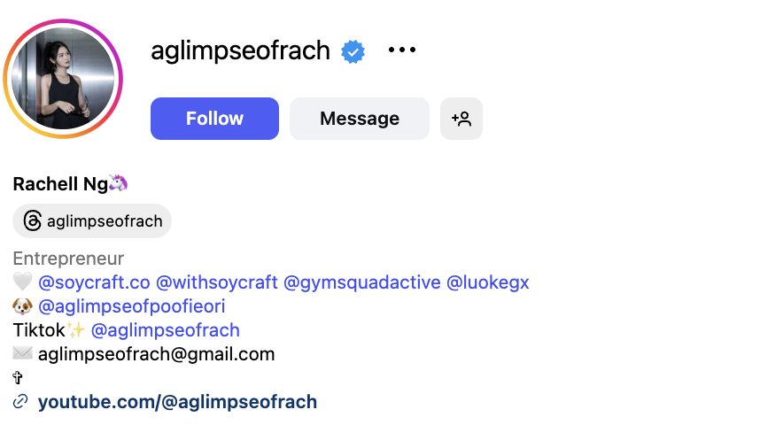 Rachell (@aglimpseofrach) – 42.5K followers